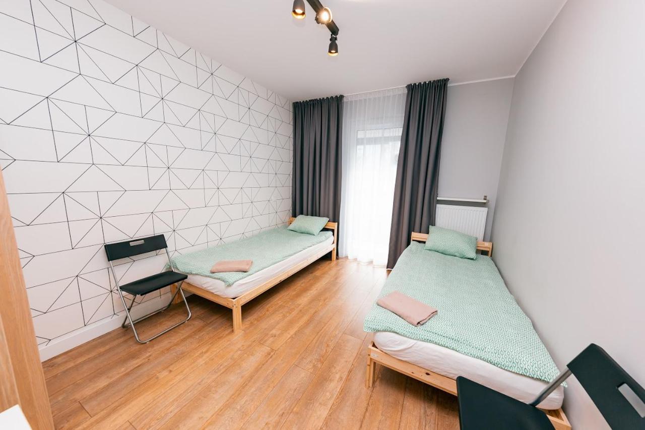 Crystal Guesthouse วอร์ซอ ภายนอก รูปภาพ