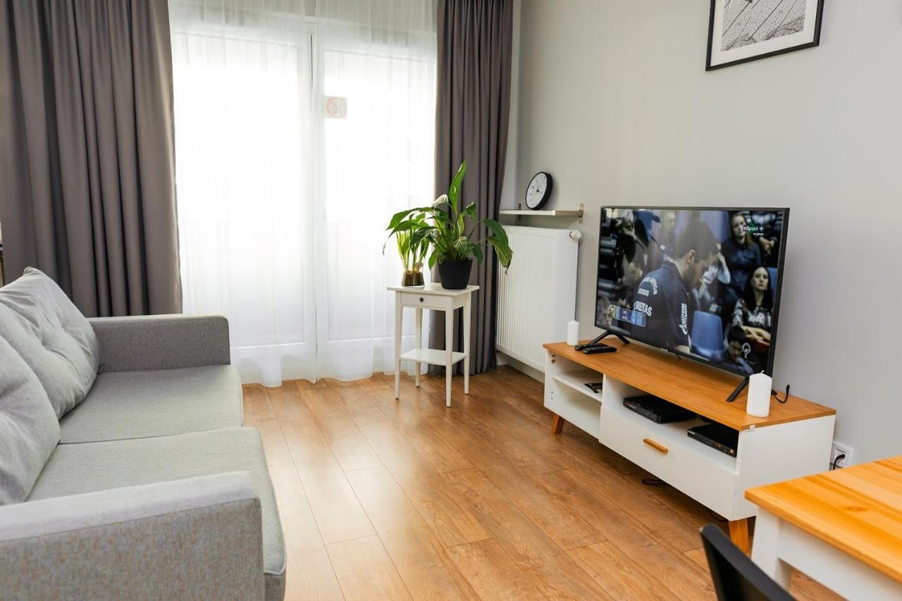 Crystal Guesthouse วอร์ซอ ภายนอก รูปภาพ